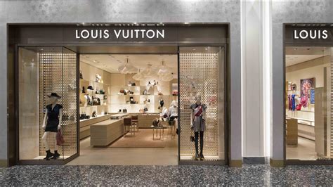 does saks fifth sell louis vuitton|louis vuitton store nyc.